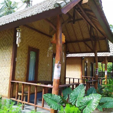Full Moon Hostel 누사 페니다 외부 사진