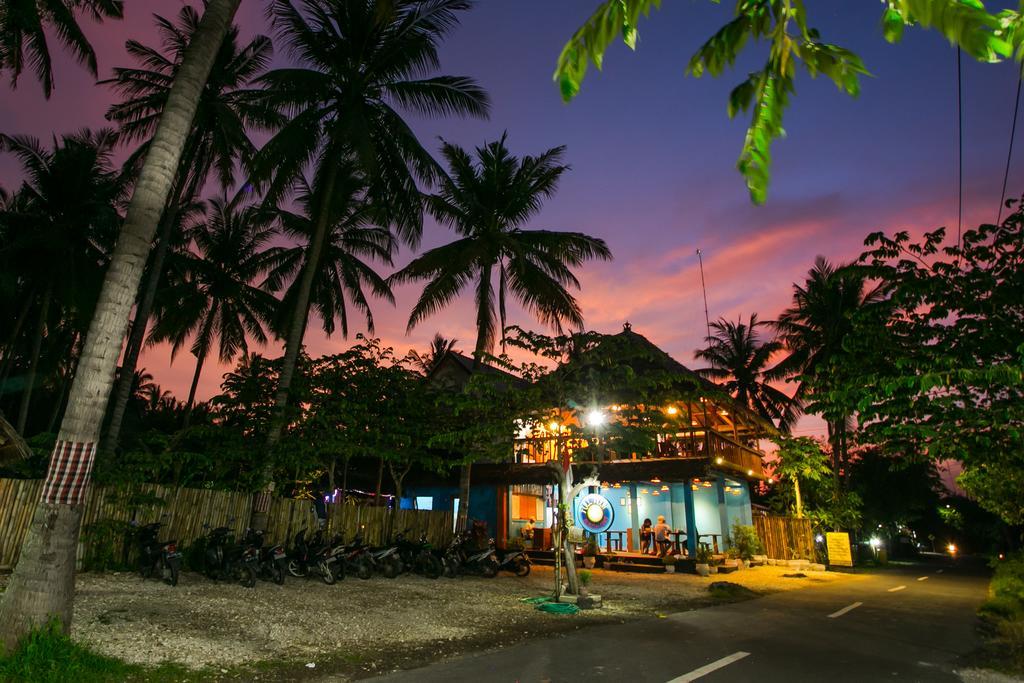 Full Moon Hostel 누사 페니다 외부 사진