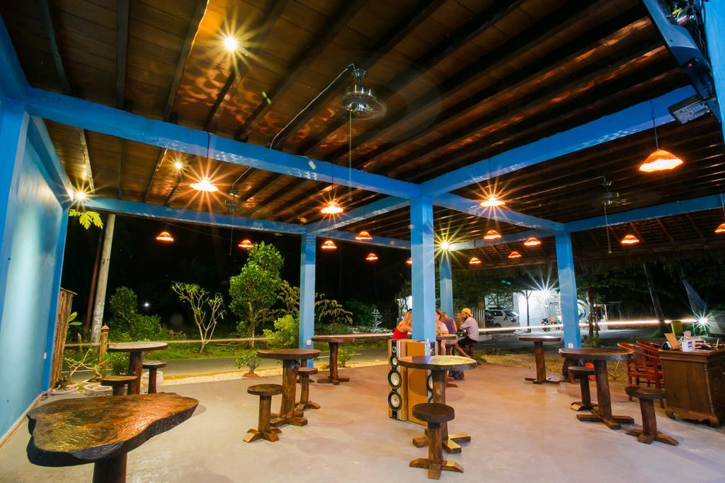 Full Moon Hostel 누사 페니다 외부 사진