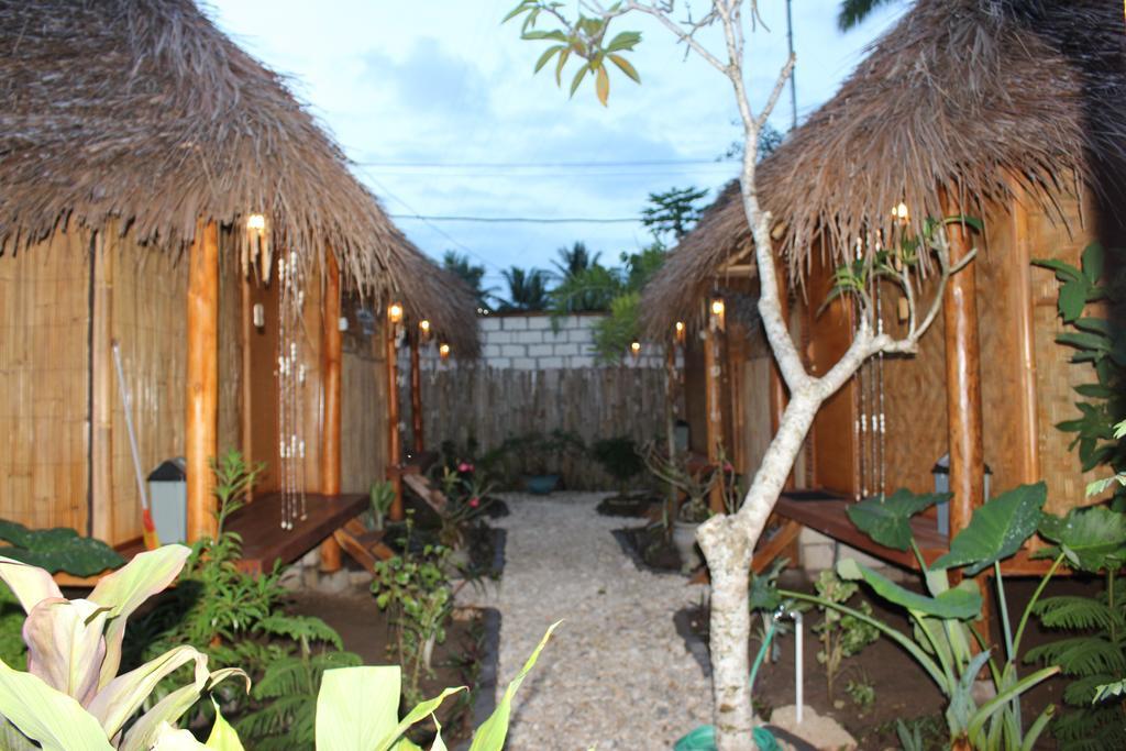 Full Moon Hostel 누사 페니다 외부 사진