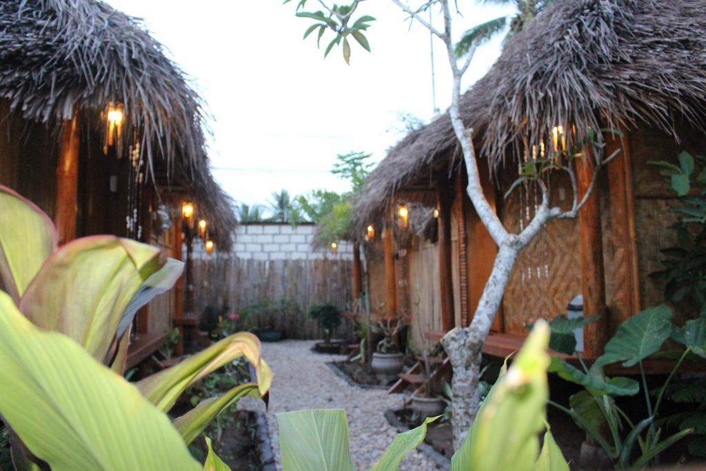 Full Moon Hostel 누사 페니다 외부 사진