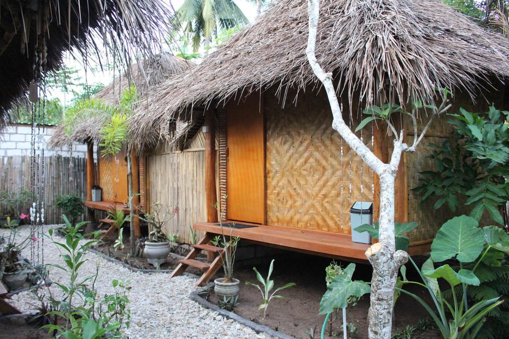Full Moon Hostel 누사 페니다 외부 사진